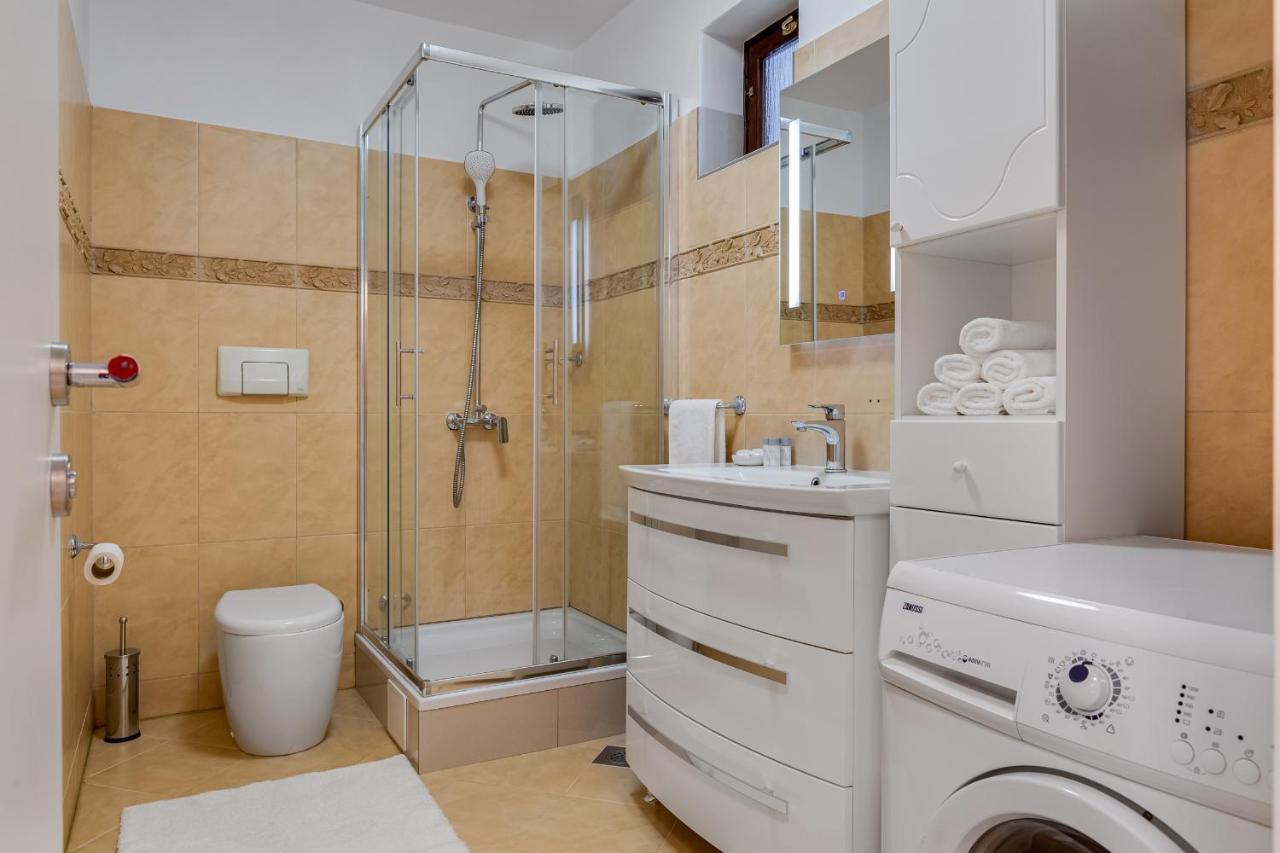 Elegant Two Bedroom Apartment Zadar Ngoại thất bức ảnh