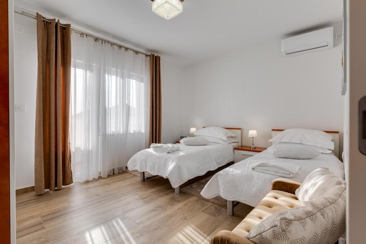 Elegant Two Bedroom Apartment Zadar Ngoại thất bức ảnh