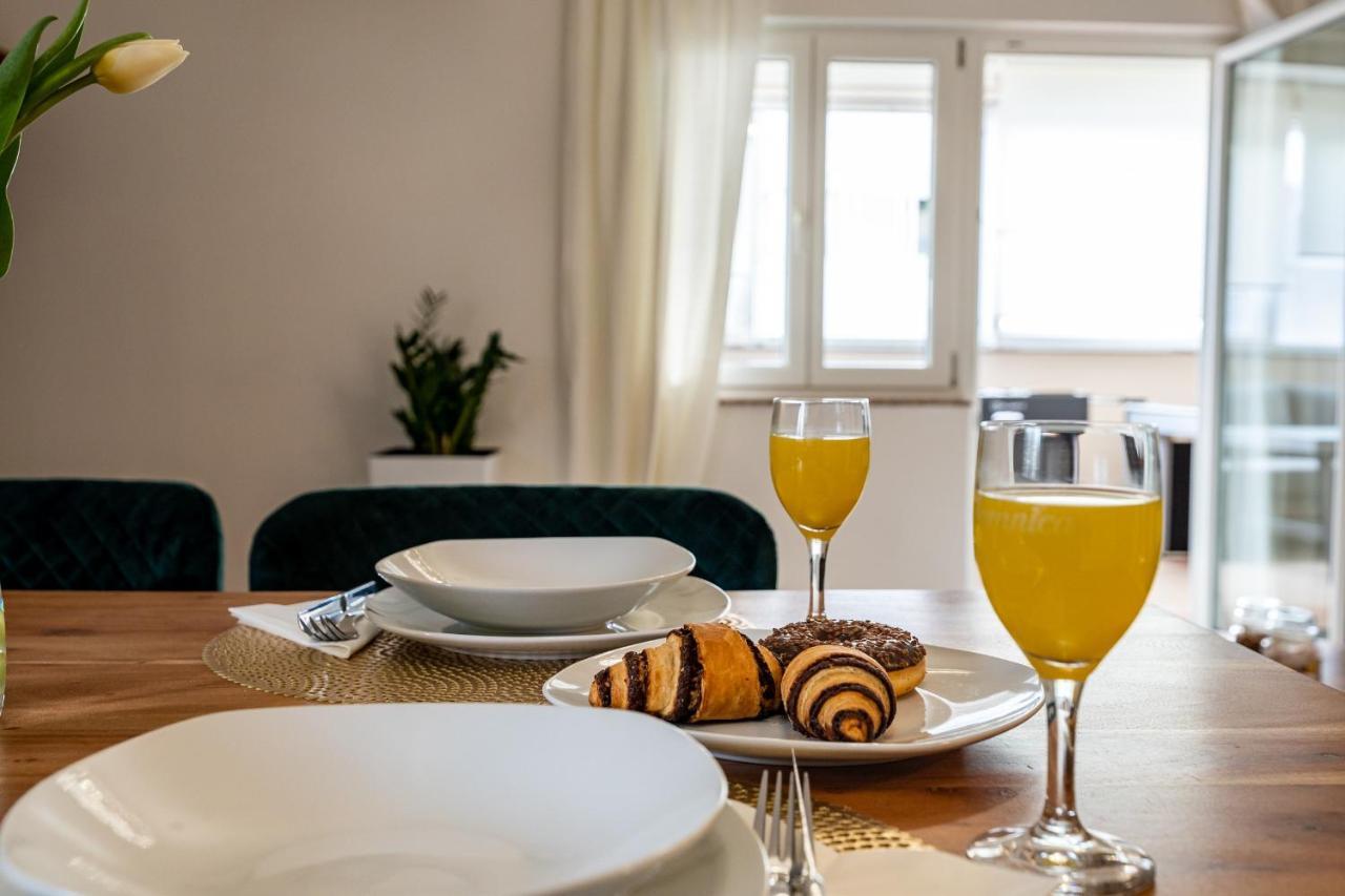 Elegant Two Bedroom Apartment Zadar Ngoại thất bức ảnh