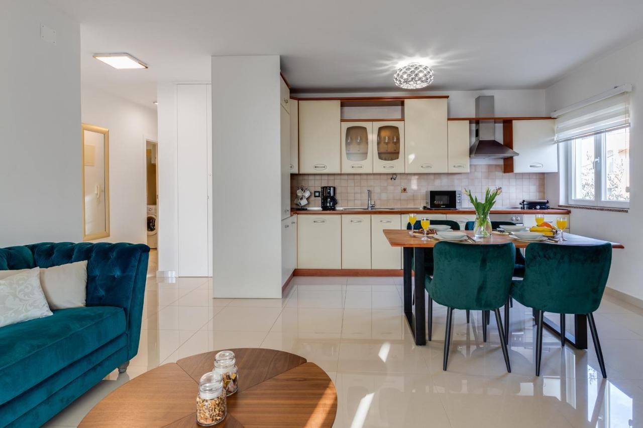 Elegant Two Bedroom Apartment Zadar Ngoại thất bức ảnh
